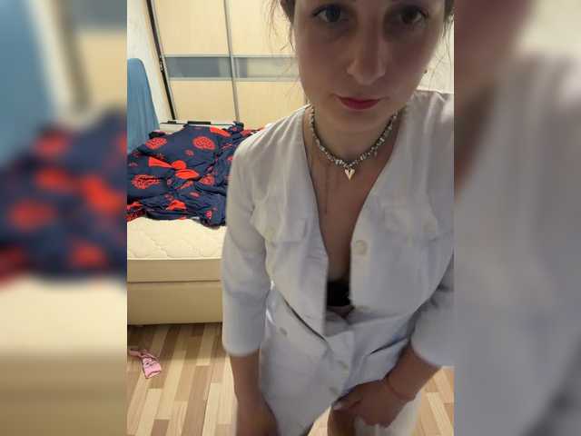 CreamRaspberrya