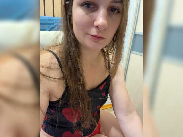 CreamRaspberrya live cam on BongaCams