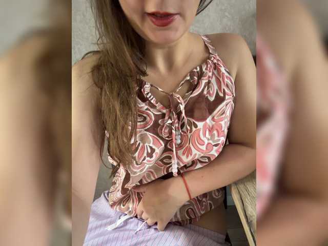 CreamRaspberrya