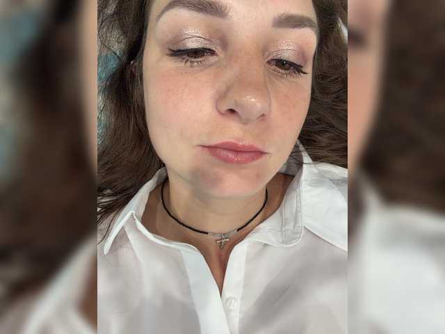 CreamRaspberrya live webcam show