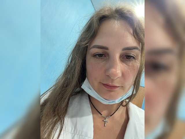 CreamRaspberrya live webcam show