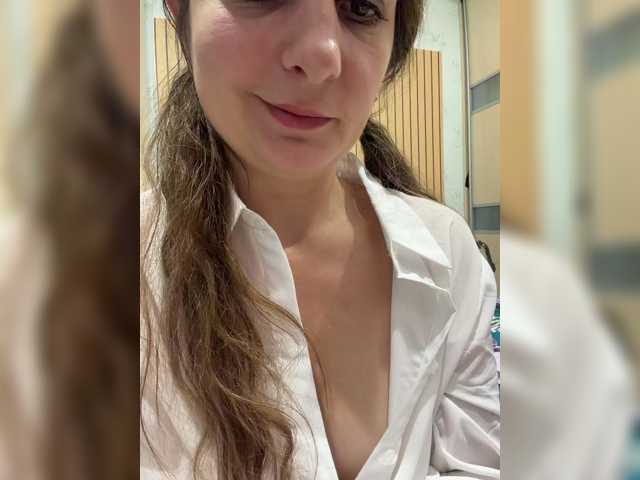 CreamRaspberrya live cam on BongaCams