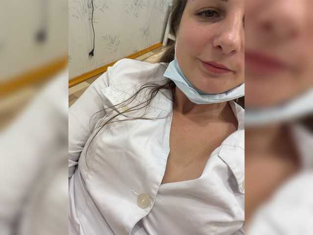 CreamRaspberrya live cam on BongaCams
