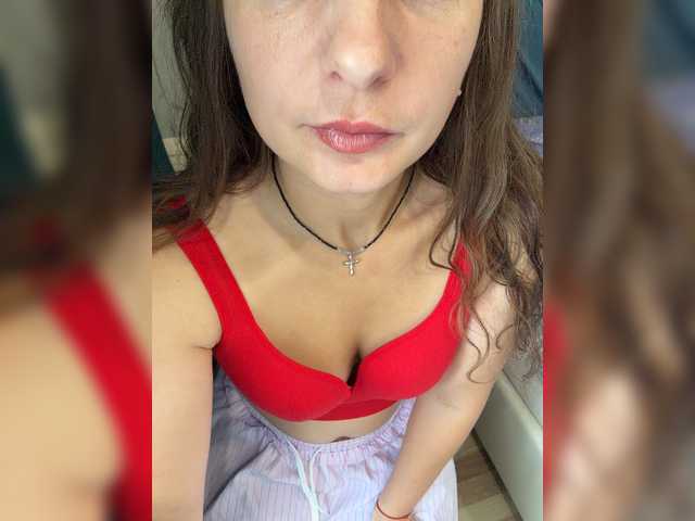 CreamRaspberrya live cam on BongaCams