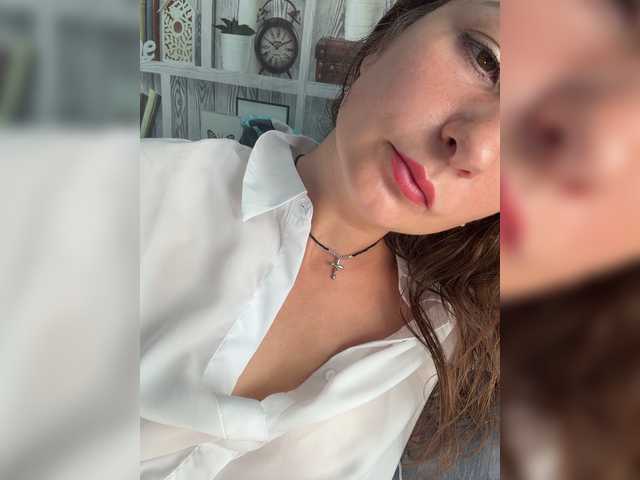 CreamRaspberrya live cam on BongaCams