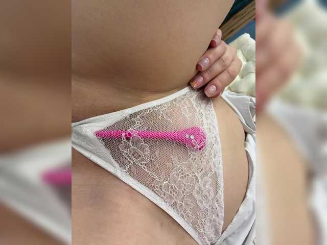CreamRaspberrya live cam on BongaCams