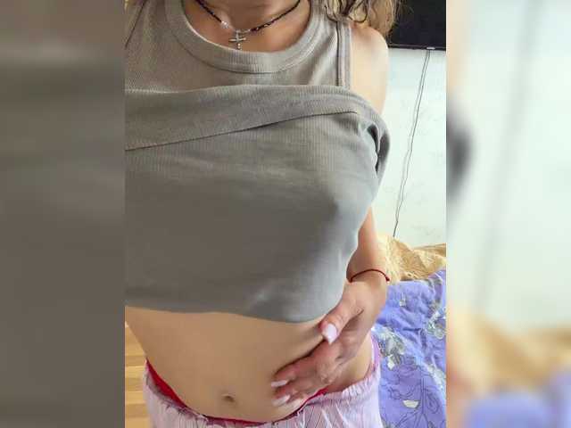 CreamRaspberrya live cam on BongaCams