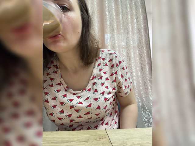 CreamRaspberrya