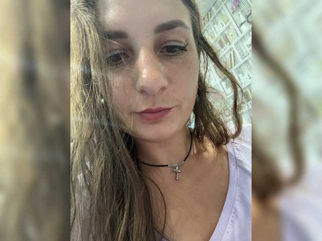 CreamRaspberrya live webcam show