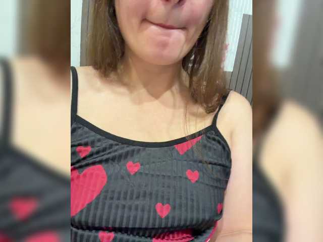 CreamRaspberrya live cam on BongaCams