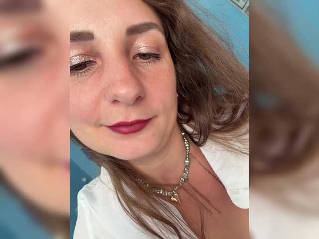 CreamRaspberrya live cam on BongaCams