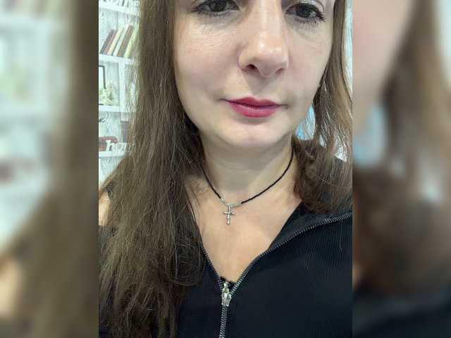 CreamRaspberrya live cam on BongaCams