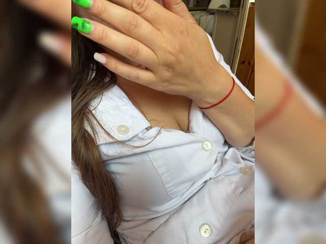 CreamRaspberrya live cam on BongaCams