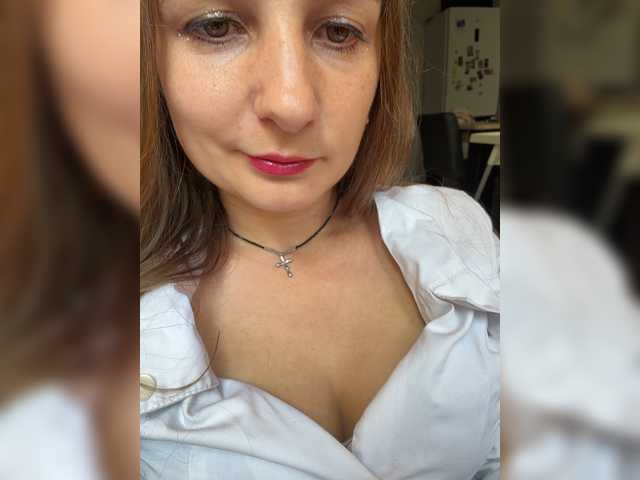 CreamRaspberrya