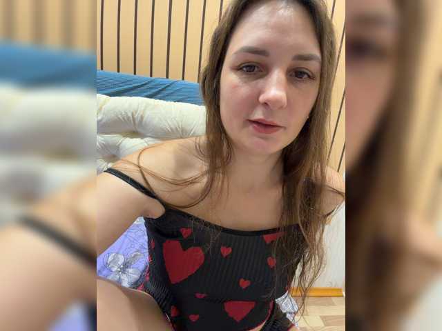 CreamRaspberrya, live now on BongaCams