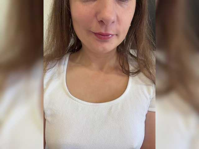 CreamRaspberrya live cam on BongaCams