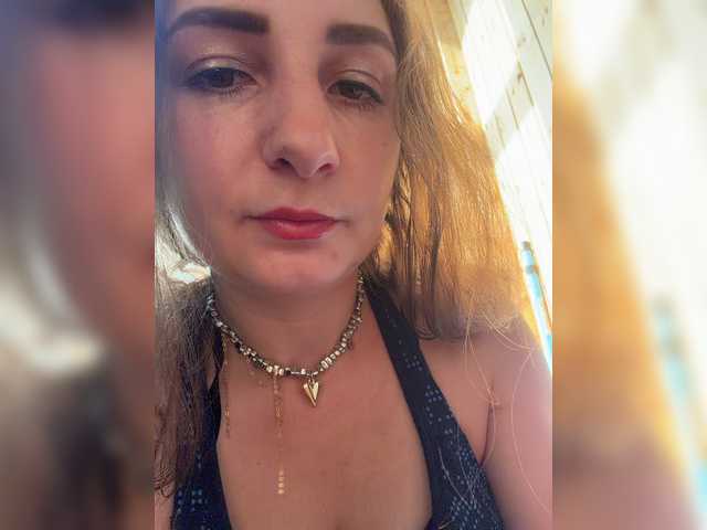 CreamRaspberrya live cam on BongaCams