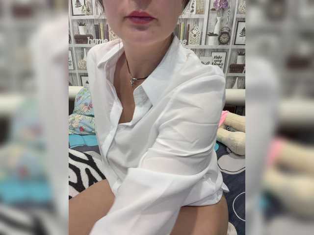 CreamRaspberrya live cam on BongaCams