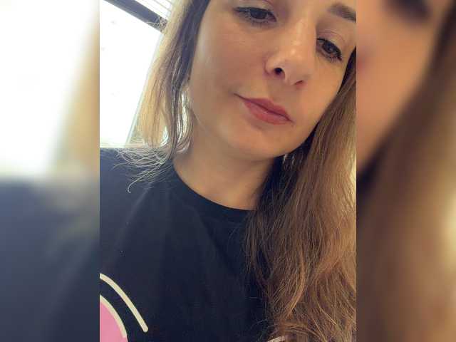 CreamRaspberrya live cam on BongaCams
