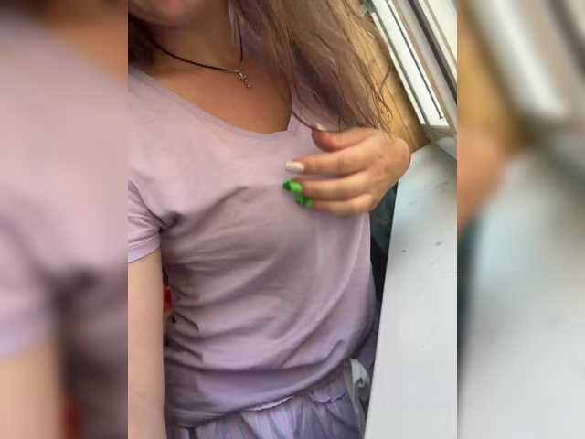 CreamRaspberrya live cam on BongaCams