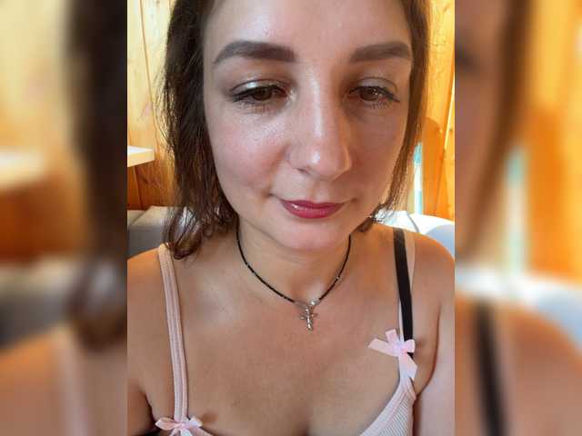 CreamRaspberrya