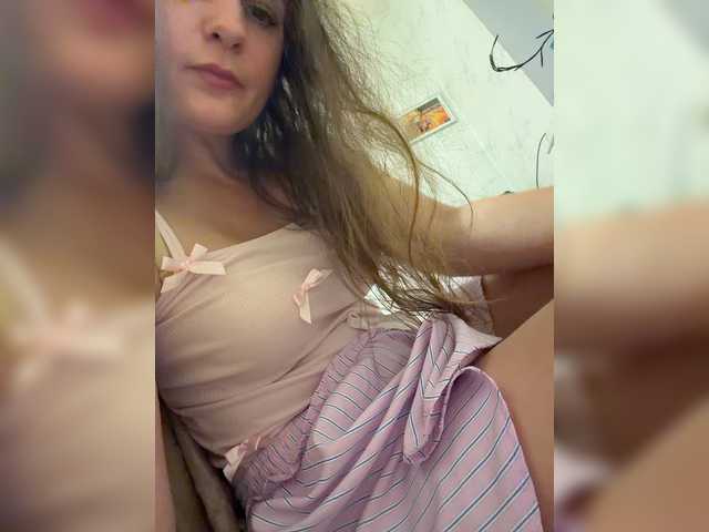 CreamRaspberrya