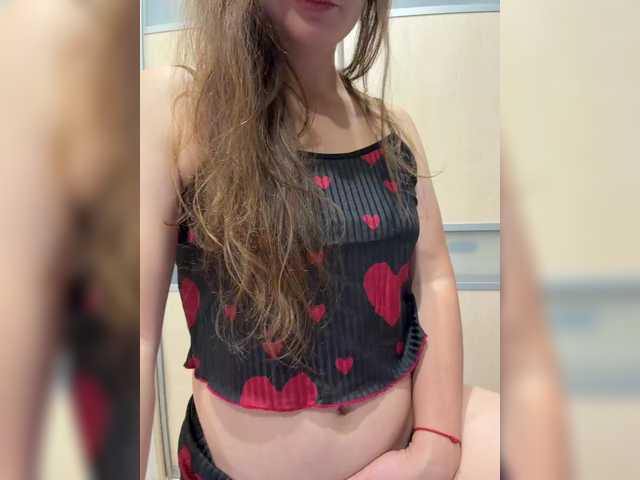CreamRaspberrya live cam on BongaCams