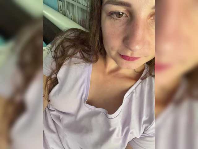 CreamRaspberrya live cam on BongaCams