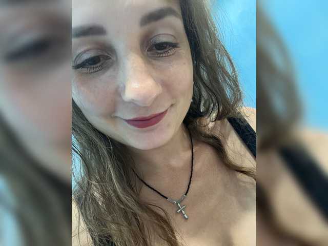 CreamRaspberrya live cam on BongaCams
