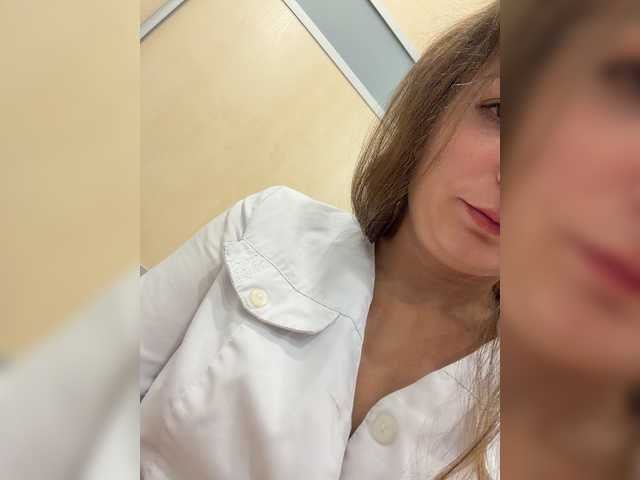CreamRaspberrya live cam on BongaCams