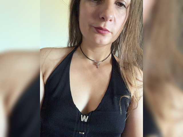 CreamRaspberrya