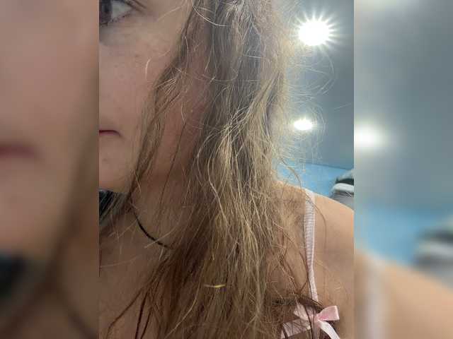 CreamRaspberrya live cam on BongaCams