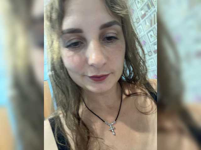 CreamRaspberrya live cam on BongaCams
