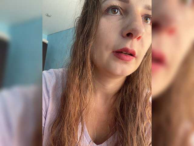 CreamRaspberrya live cam on BongaCams