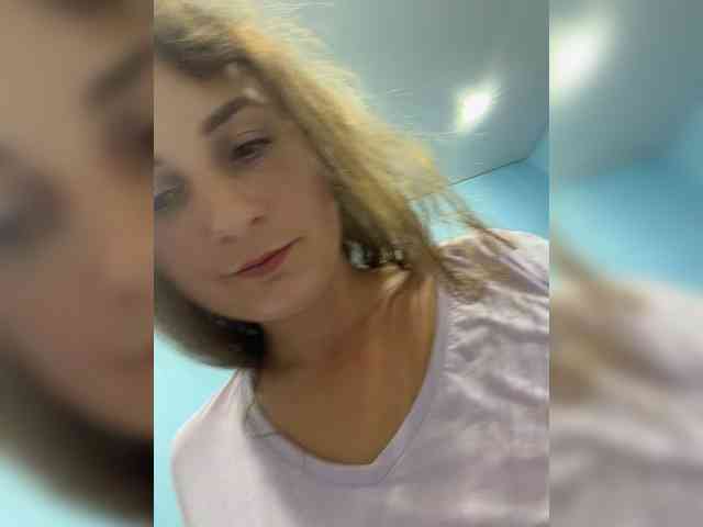 free nude chatroom CreamRaspberrya