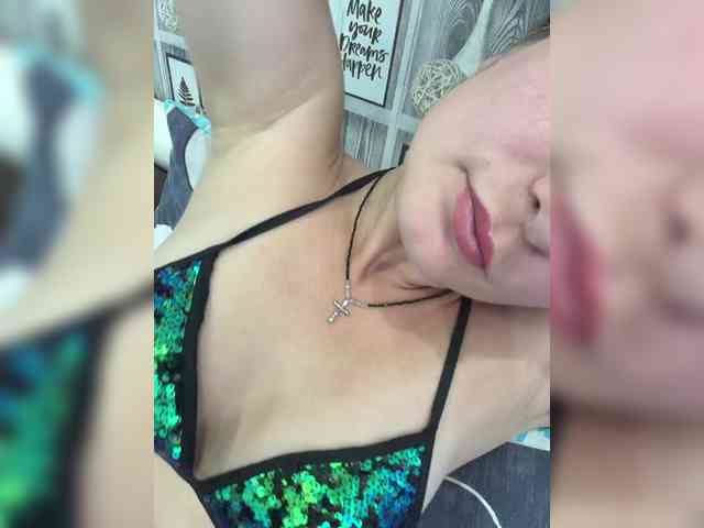 free nude chatroom CreamRaspberrya