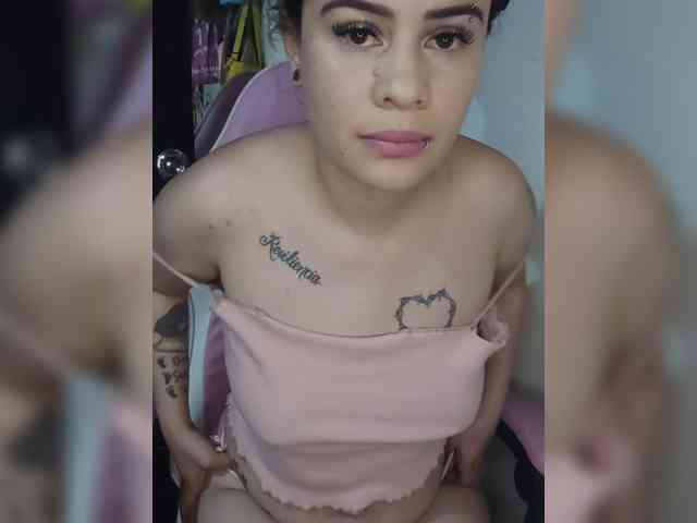 Latinagirl webcam