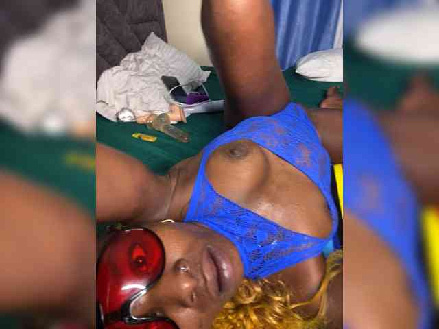 Sassywins605 webcam