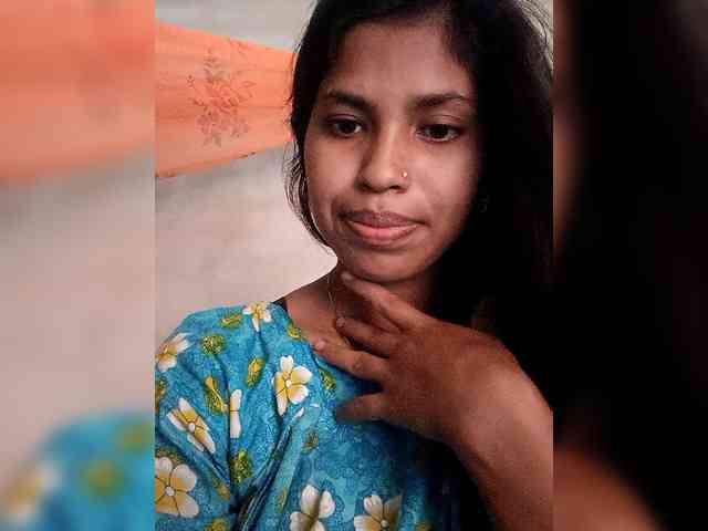 Sweet-Priya webcam