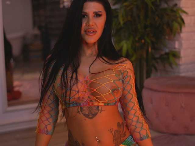 GallienneGolld live cam on BongaCams