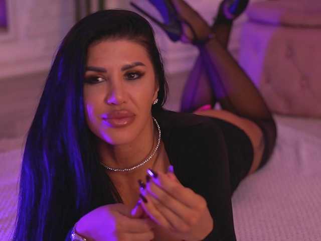 GallienneGolld live cam on BongaCams