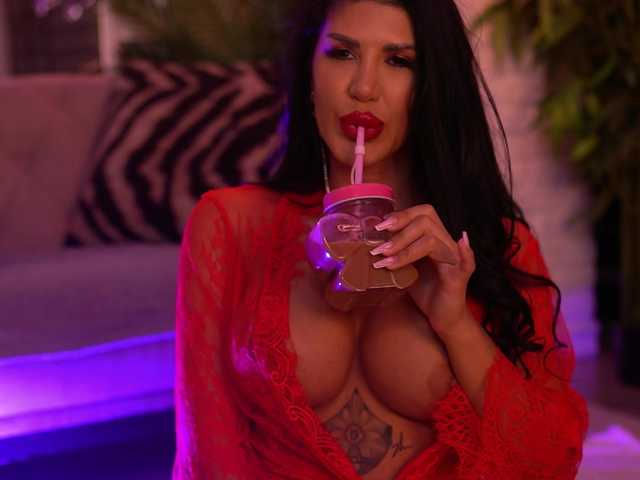 GallienneGolld live cam on BongaCams