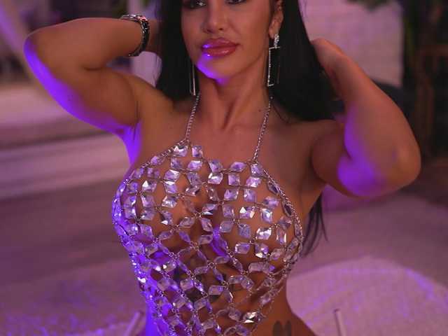 GallienneGolld live cam on BongaCams