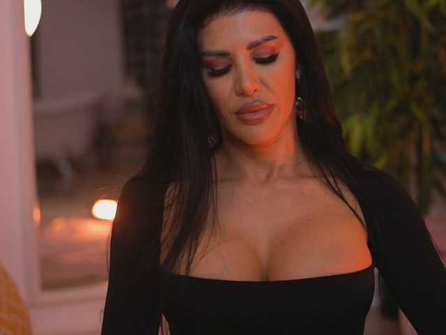 GallienneGolld live cam on BongaCams