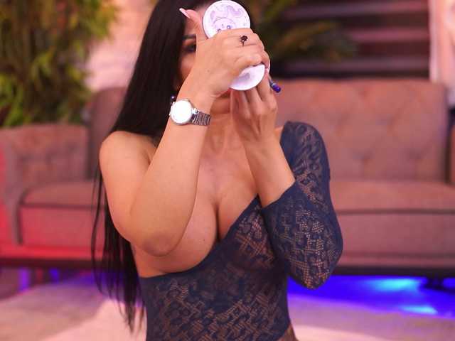 GallienneGolld live cam on BongaCams
