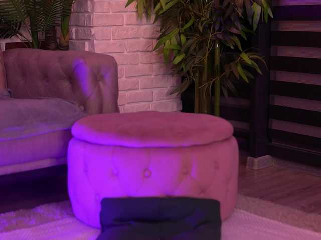 GallienneGolld live cam on BongaCams