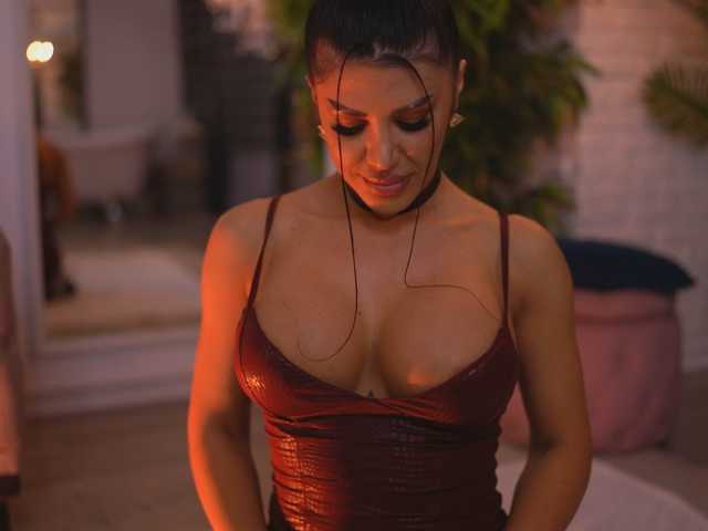GallienneGolld, en directo ahora en BongaCams