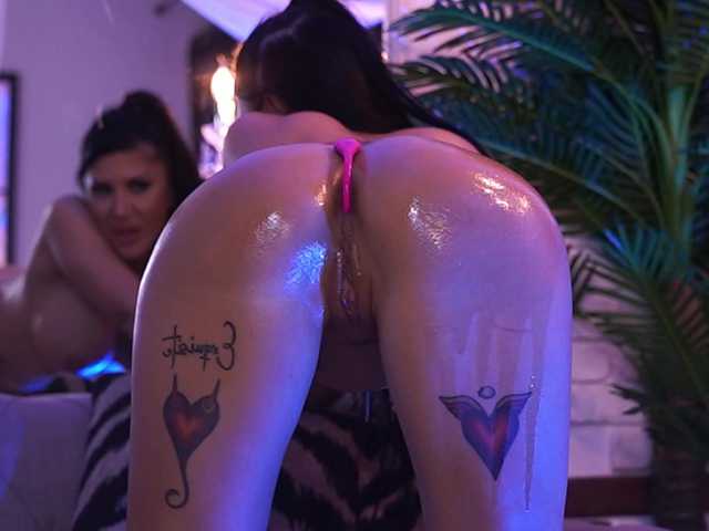 GallienneGolld live webcam show