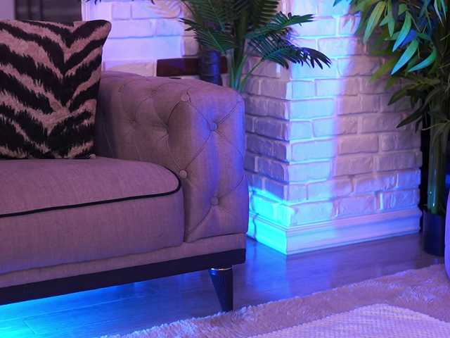 GallienneGolld live webcam show