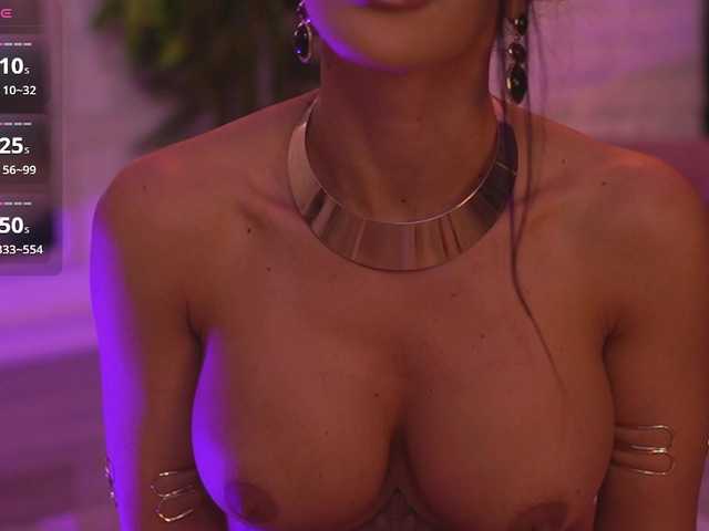 GallienneGolld live cam on BongaCams